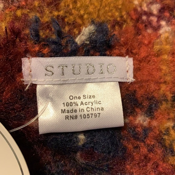 Blanket Scarf - Picture 2 of 3